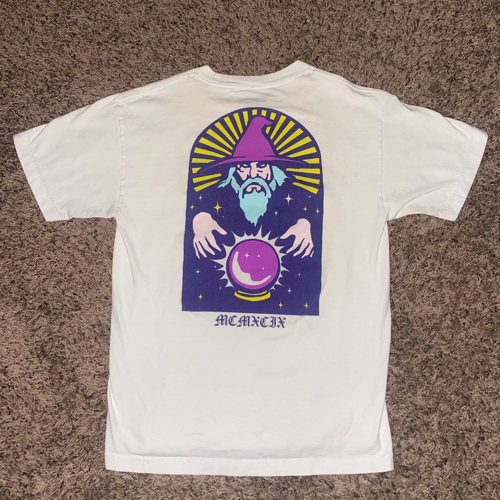 Empyre White Wizard Short Sleeve T-Shirt. Adult Medium.